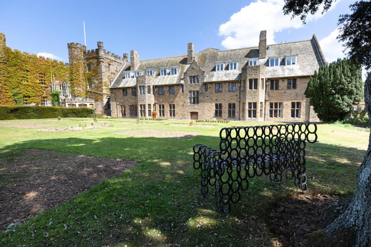 Hotel Sneaton Castle à Whitby Extérieur photo